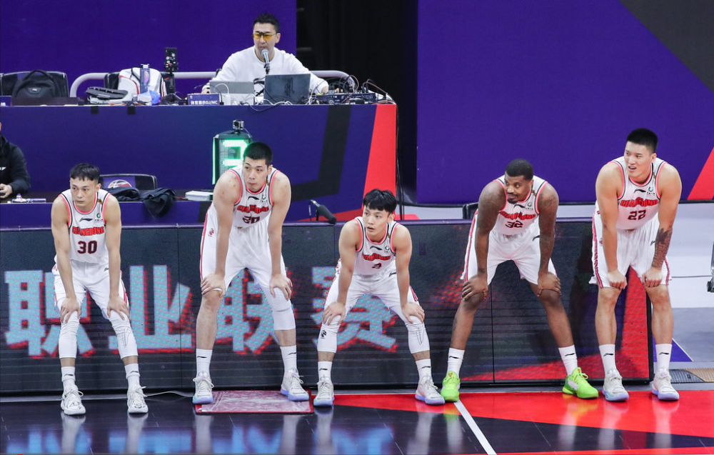 包含风云突变孟菲斯灰熊今晨单刀错失，欧联版图或变，球迷炸锅，临场指挥获称赞的词条-爱游戏体育