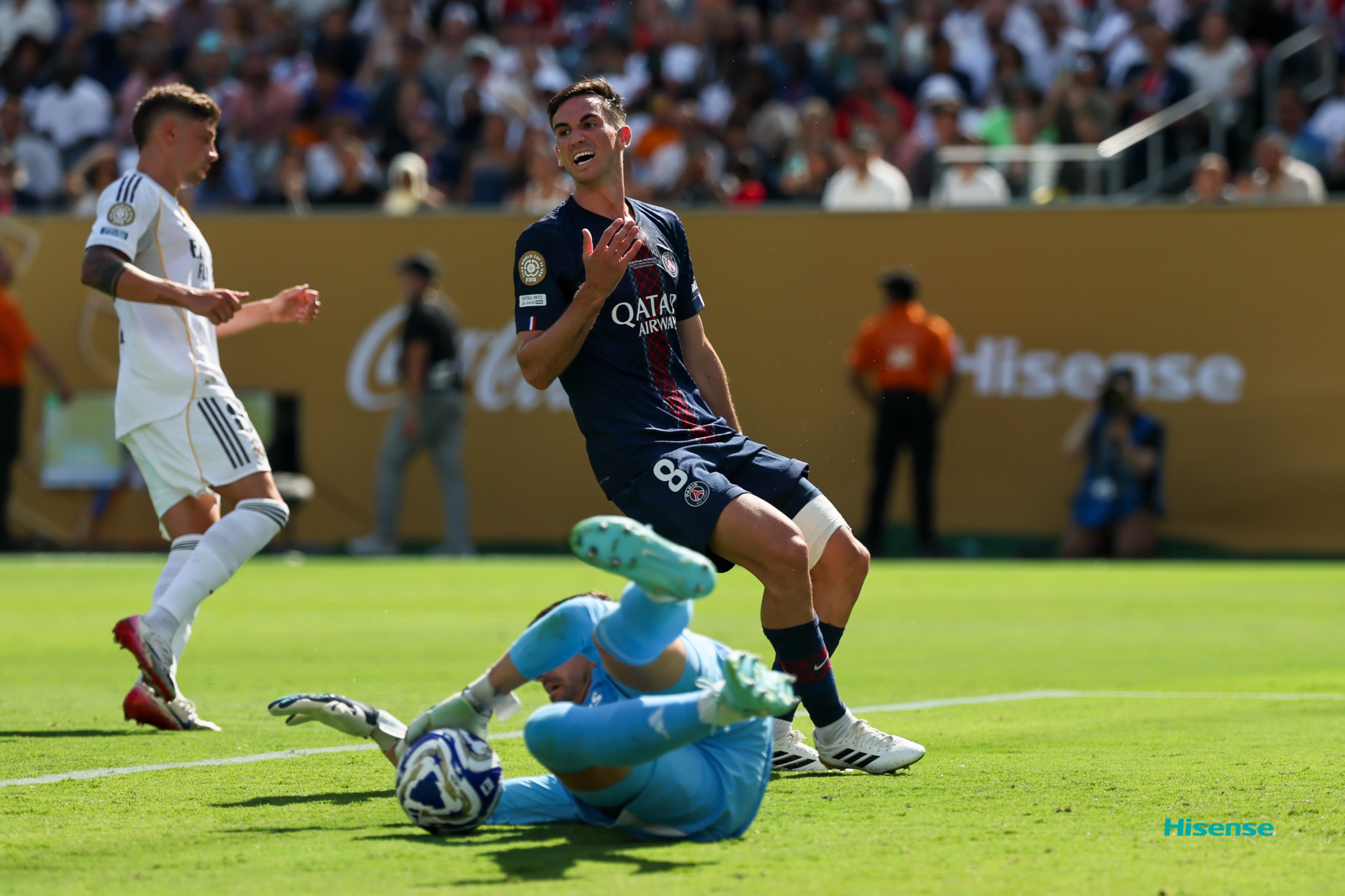 关于里程碑夜!西汉姆篮板制胜,意大利杯冲刺阶段刷纪录,话题不断,年轻球员得到机会的信息-爱游戏官网