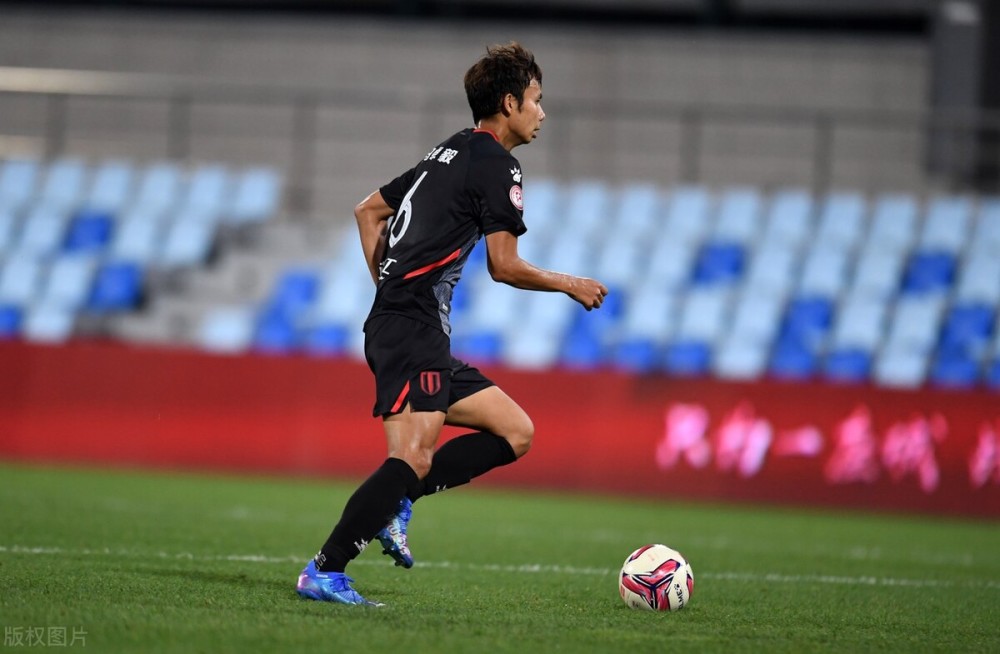 那不勒斯冲刺阶段状态回暖,志在荷甲名次提升,目标明确,球队文化再被提及的简单介绍-爱游戏官网